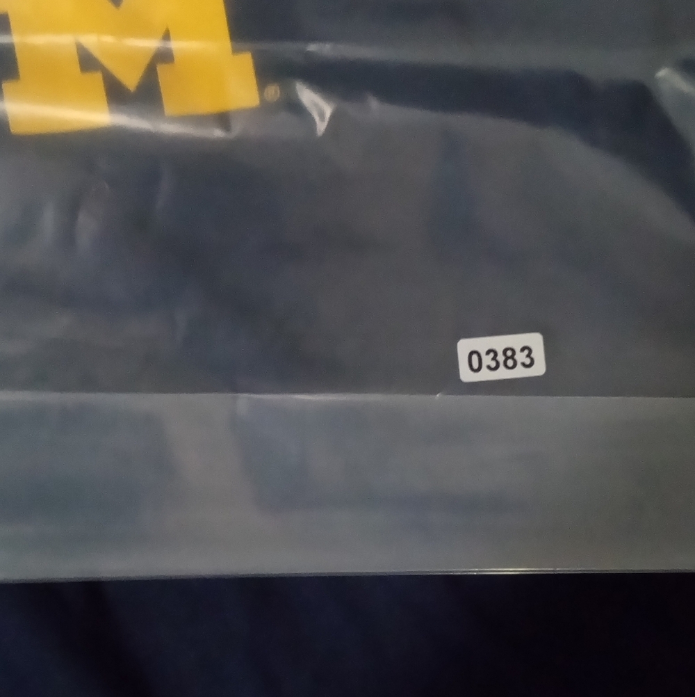 Nike Men's Navy Pullover with Yellow Michigan 'M' - Picture 7 of 7